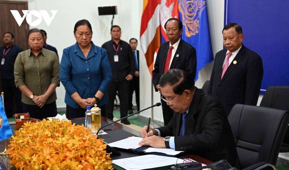 Hơn một nửa chính đảng Campuchia đã ký liên minh với CPP cầm quyền